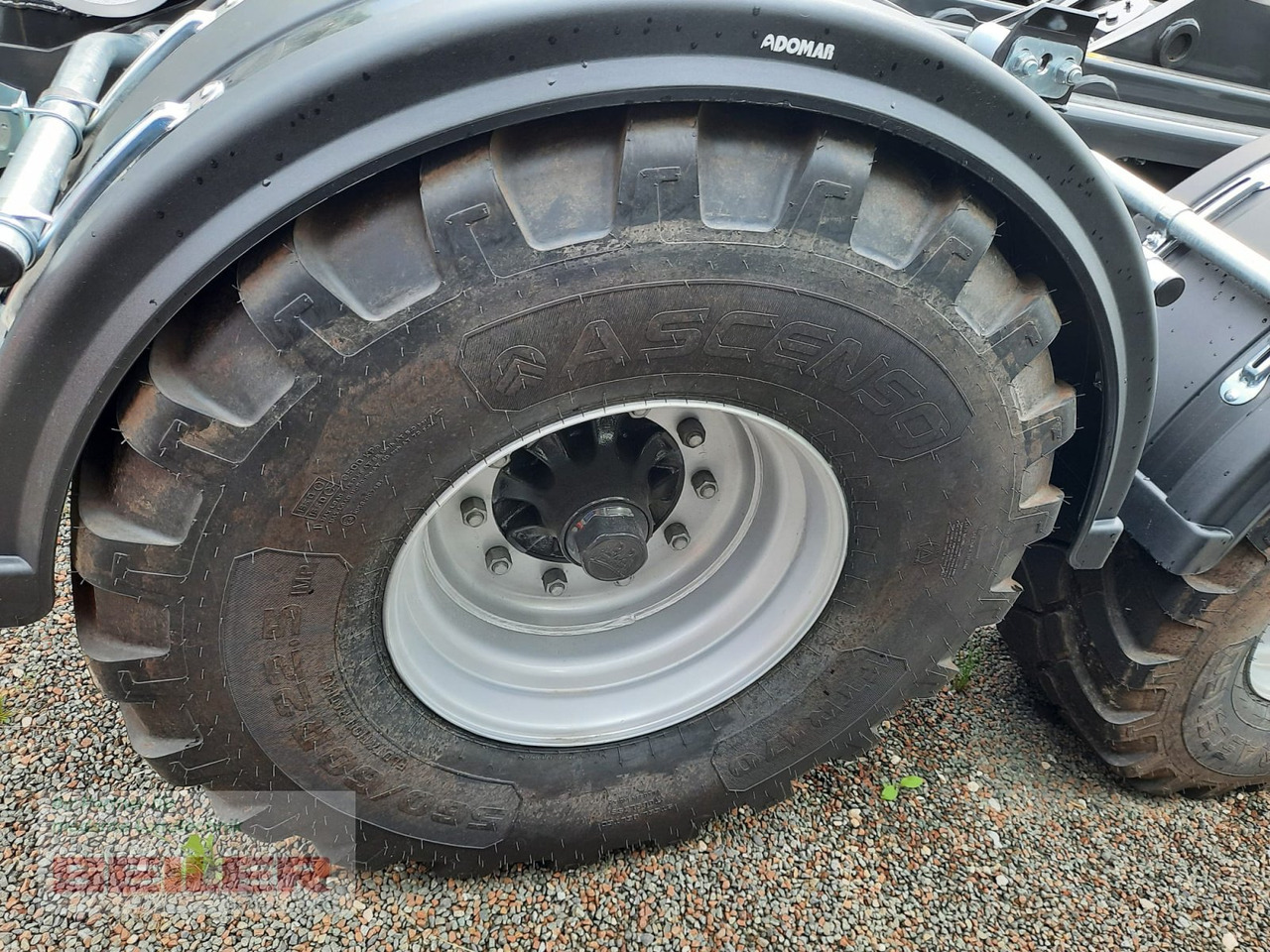 Fliegl HKL 22 Jumbo Abrollkipper - Kablio/ Skip loader priekaba: foto 4 Fliegl HKL 22 Jumbo Abrollkipper - Kablio/ Skip loader priekaba: foto 4