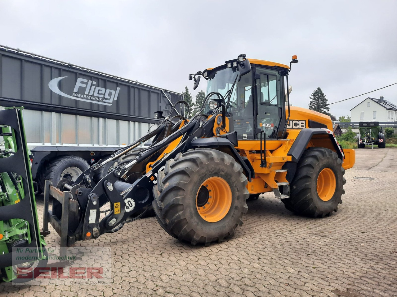 JCB 435 S Agri - Ratinis krautuvas: foto 1 JCB 435 S Agri - Ratinis krautuvas: foto 1