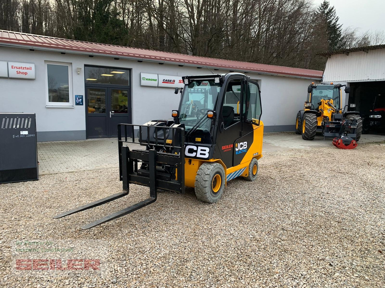 JCB TLT 35-22E Teletruk - Teleskopinis krautuvas: foto 2 JCB TLT 35-22E Teletruk - Teleskopinis krautuvas: foto 2