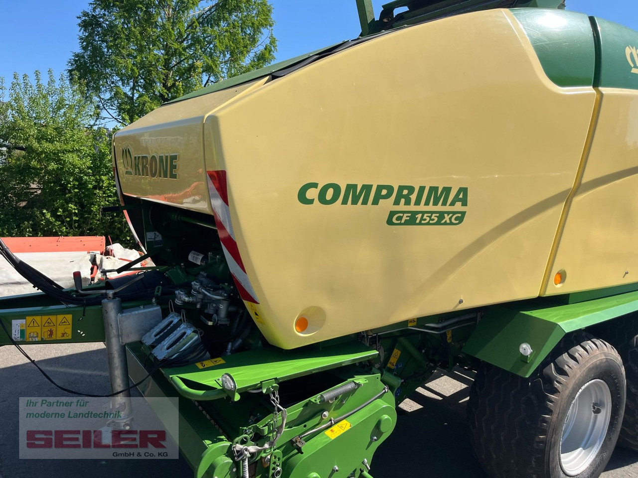 Krone Comprima CF 155 XC - Ruloninis presas: foto 2 Krone Comprima CF 155 XC - Ruloninis presas: foto 2