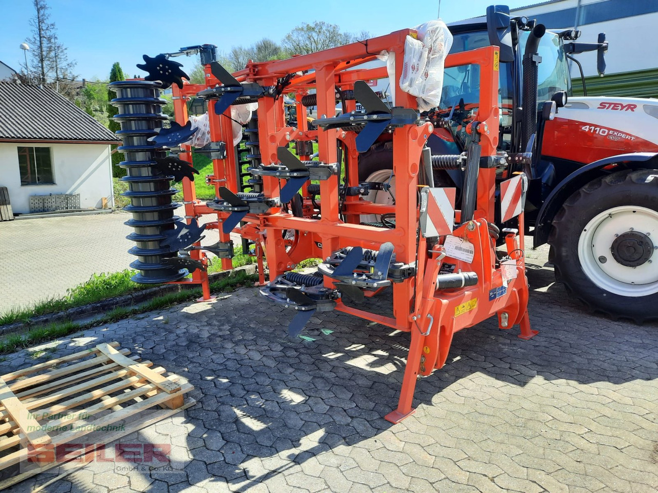 Kuhn Cultimer L 400 R NSM + T-Liner-Walze - Kultivatorius: foto 1 Kuhn Cultimer L 400 R NSM + T-Liner-Walze - Kultivatorius: foto 1