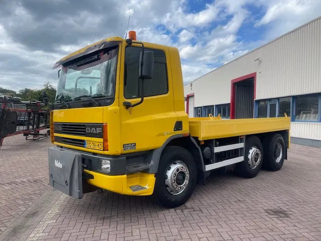 DAF CF 75.250 6x2 Euro 2 Automatic NL-Truck Original KM'S - Važiuoklės sunkvežimis: foto 3 DAF CF 75.250 6x2 Euro 2 Automatic NL-Truck Original KM'S - Važiuoklės sunkvežimis: foto 3
