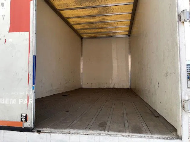 DAF XF 95.380 Euro 2 Manual-Gear - Furgonas sunkvežimis: foto 5 DAF XF 95.380 Euro 2 Manual-Gear - Furgonas sunkvežimis: foto 5