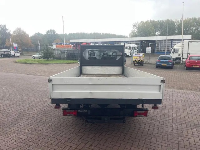 Iveco Daily 35S14 - Pikapas, Komercinis automobilis su dviguba kabina: foto 4 Iveco Daily 35S14 - Pikapas, Komercinis automobilis su dviguba kabina: foto 4