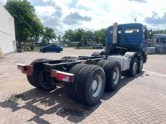 MAN 32.403 8x4 chassis Manual Full Steel - Važiuoklės sunkvežimis: foto 5 MAN 32.403 8x4 chassis Manual Full Steel - Važiuoklės sunkvežimis: foto 5