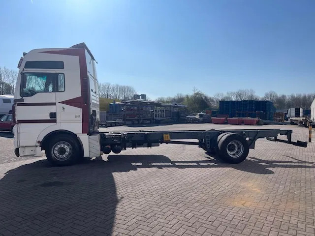 MAN TGA 18.460 Euro 3 Manual-gear Retarder - Važiuoklės sunkvežimis: foto 4 MAN TGA 18.460 Euro 3 Manual-gear Retarder - Važiuoklės sunkvežimis: foto 4