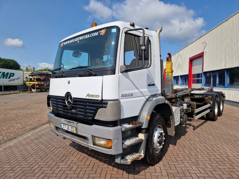 Mercedes-Benz Atego 2628 6x4, Manual gear, full steel suspension - Važiuoklės sunkvežimis: foto 2 Mercedes-Benz Atego 2628 6x4, Manual gear, full steel suspension - Važiuoklės sunkvežimis: foto 2