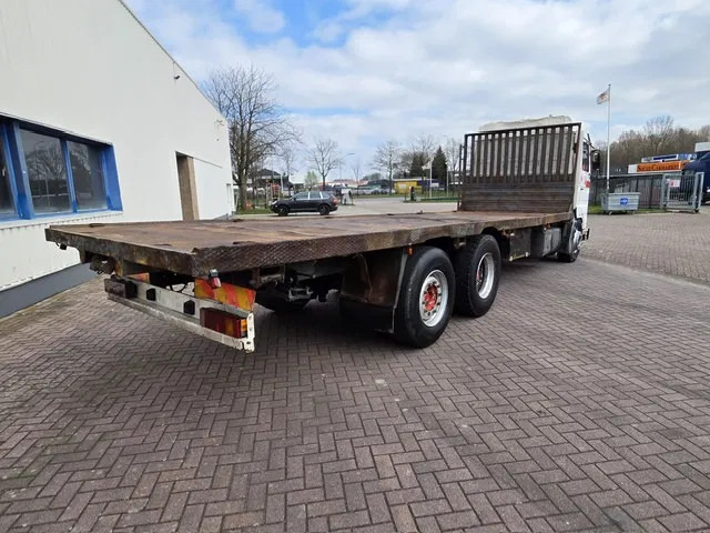 Scania 113 380 8 Tires 6x2 - Platforminis/ Bortinis sunkvežimis: foto 4 Scania 113 380 8 Tires 6x2 - Platforminis/ Bortinis sunkvežimis: foto 4