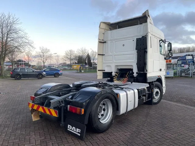 DAF XF 105.410 Euro 5 2 tanks Retarder Automatic - Vilkikas: foto 3 DAF XF 105.410 Euro 5 2 tanks Retarder Automatic - Vilkikas: foto 3