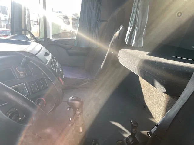 Vilkikas DAF XF 95.430 Manual-Gear Euro 3: foto 10 Vilkikas DAF XF 95.430 Manual-Gear Euro 3: foto 10