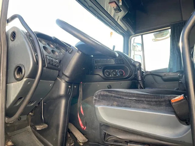 Vilkikas DAF XF 95.430 Manual-Gear Euro 3: foto 9 Vilkikas DAF XF 95.430 Manual-Gear Euro 3: foto 9