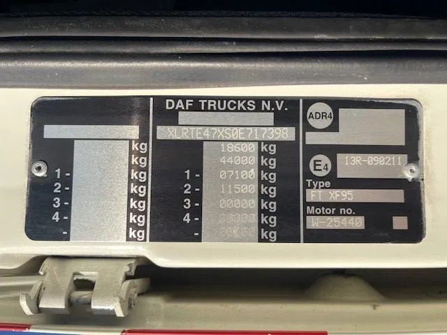 Vilkikas DAF XF 95.430 Manual-Gear Euro 3: foto 18 Vilkikas DAF XF 95.430 Manual-Gear Euro 3: foto 18