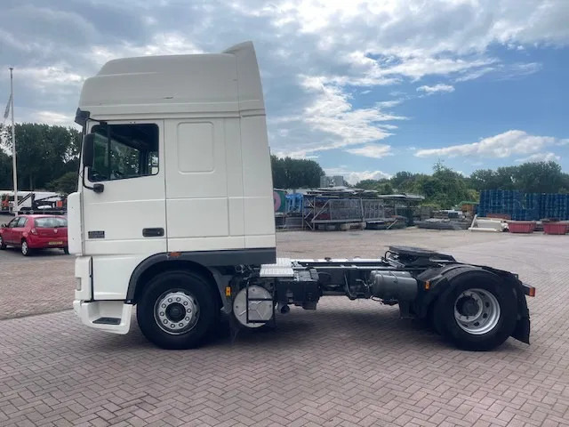 DAF XF 95.480 Euro 2 Manual-gear - Vilkikas: foto 4 DAF XF 95.480 Euro 2 Manual-gear - Vilkikas: foto 4