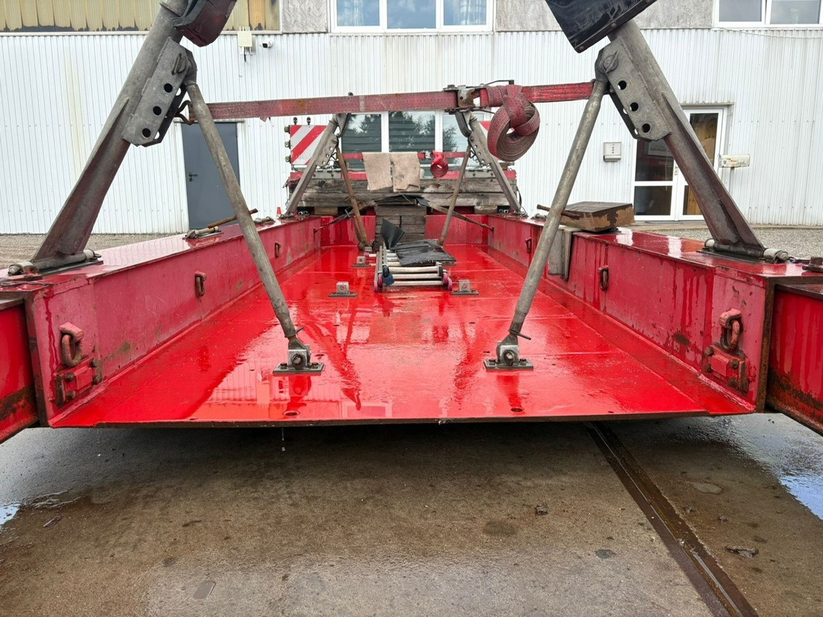 FAYMONVILLE STBZ - 2AA Megamax Yachttransport - Žemo profilio platforma puspriekabė: foto 4 FAYMONVILLE STBZ - 2AA Megamax Yachttransport - Žemo profilio platforma puspriekabė: foto 4