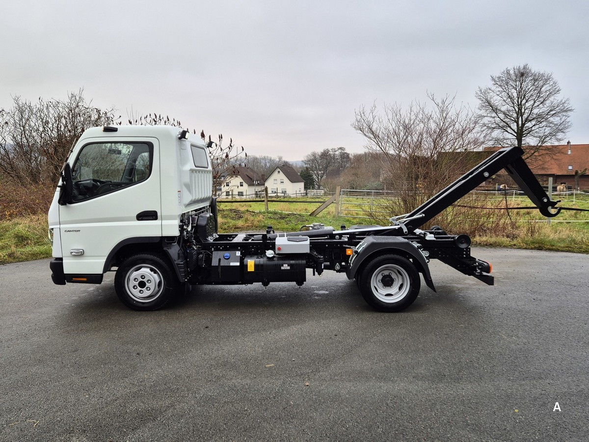 FUSO 3C15 Duonic Aut.City Abrollkipper AHK 3.5T sofor - Hook-lift sunkvežimis: foto 3 FUSO 3C15 Duonic Aut.City Abrollkipper AHK 3.5T sofor - Hook-lift sunkvežimis: foto 3