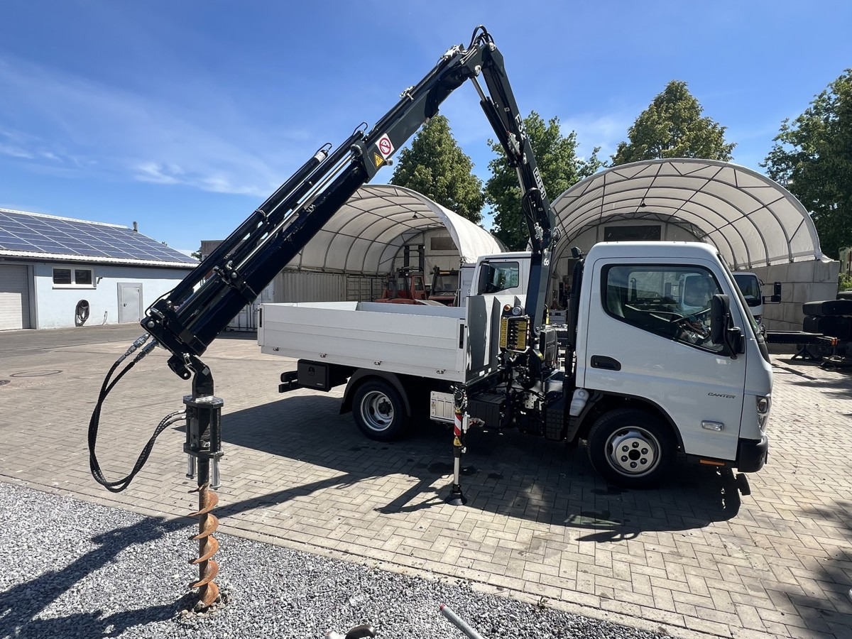 FUSO 3S15 Alu Pritsche 2.80m Ladekran Bohrgerät - Bortinis automobilis: foto 1 FUSO 3S15 Alu Pritsche 2.80m Ladekran Bohrgerät - Bortinis automobilis: foto 1