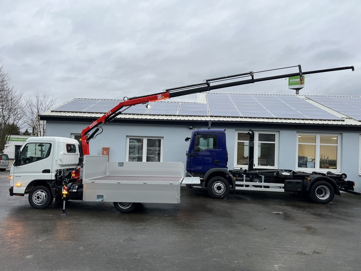 FUSO 3S15 Alu Pritsche 2.80m Ladekran Funk! sofort ve - Platforminis/ Bortinis sunkvežimis, Sunkvežimis su kranu: foto 3 FUSO 3S15 Alu Pritsche 2.80m Ladekran Funk! sofort ve - Platforminis/ Bortinis sunkvežimis, Sunkvežimis su kranu: foto 3