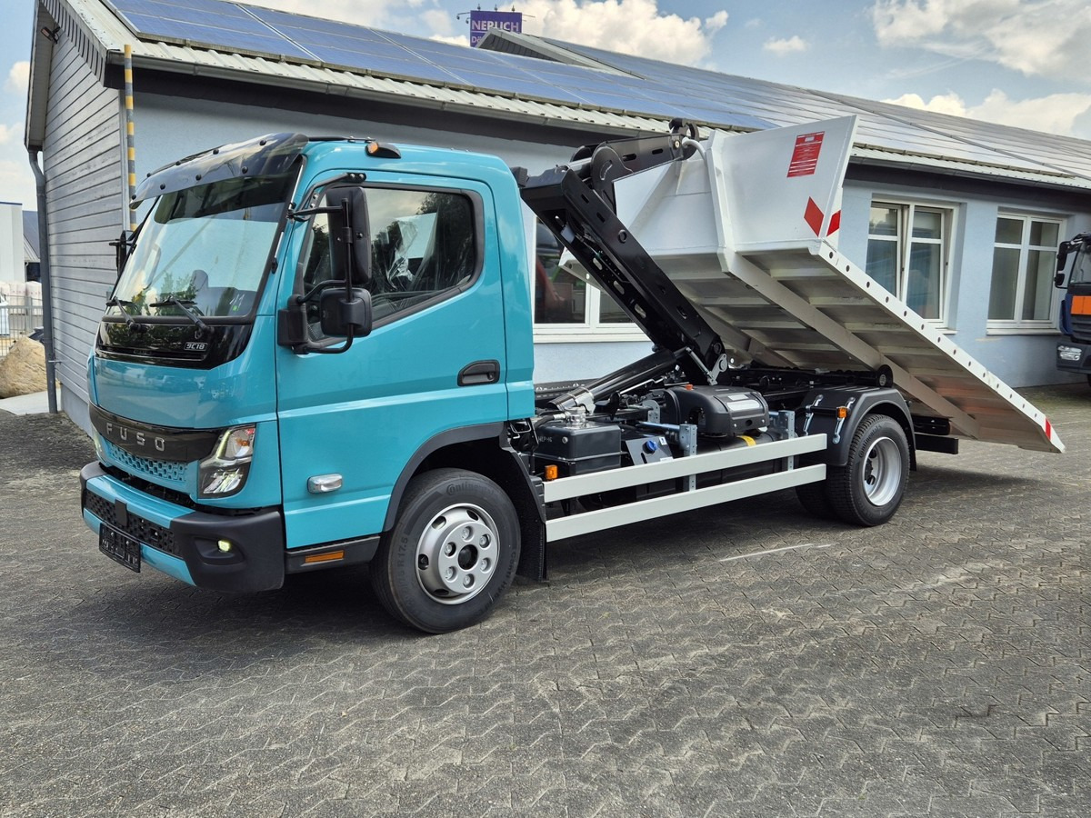 FUSO Canter FUSO 9C18 City Abrollkipper Krokbil Color - Hook-lift sunkvežimis, Sunkvežimis su kranu: foto 2 FUSO Canter FUSO 9C18 City Abrollkipper Krokbil Color - Hook-lift sunkvežimis, Sunkvežimis su kranu: foto 2