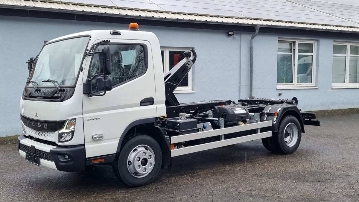 FUSO Canter FUSO 9C18 Duonic City Abrollkipper - Hook-lift sunkvežimis: foto 3 FUSO Canter FUSO 9C18 Duonic City Abrollkipper - Hook-lift sunkvežimis: foto 3