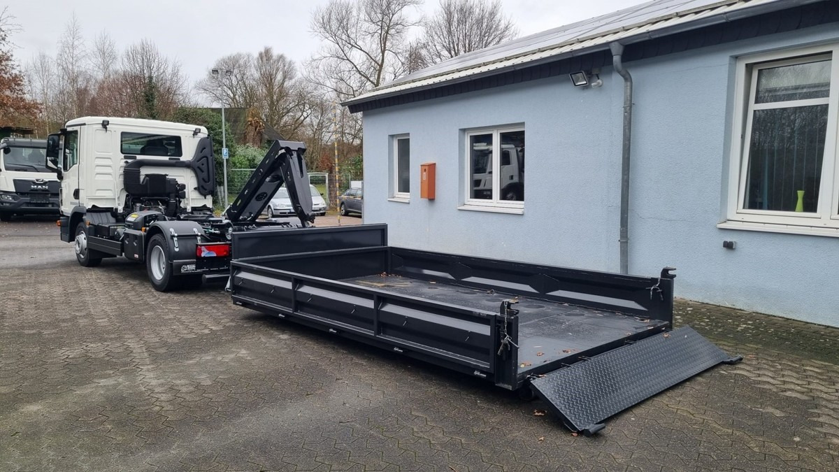 MAN TGL 12.220 BL NEU City Abrollkipper 8t TipMatic - Hook-lift sunkvežimis: foto 2 MAN TGL 12.220 BL NEU City Abrollkipper 8t TipMatic - Hook-lift sunkvežimis: foto 2