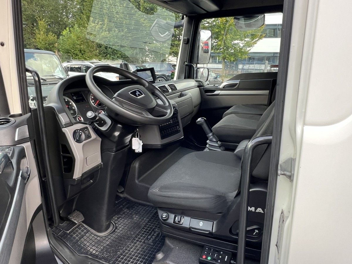 MAN TGL 8.190 BL Alu Pritsche 4m! kurz! Kipphydr. - Bortinis automobilis: foto 2 MAN TGL 8.190 BL Alu Pritsche 4m! kurz! Kipphydr. - Bortinis automobilis: foto 2