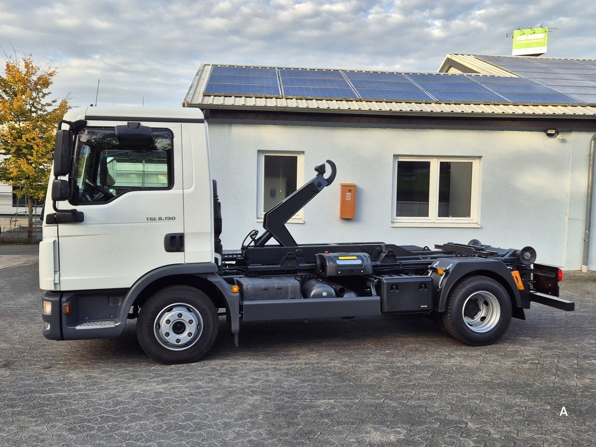 MAN TGL 8.190 BL City Abrollkipper Aut., 2 x AHK sof - Hook-lift sunkvežimis: foto 4 MAN TGL 8.190 BL City Abrollkipper Aut., 2 x AHK sof - Hook-lift sunkvežimis: foto 4