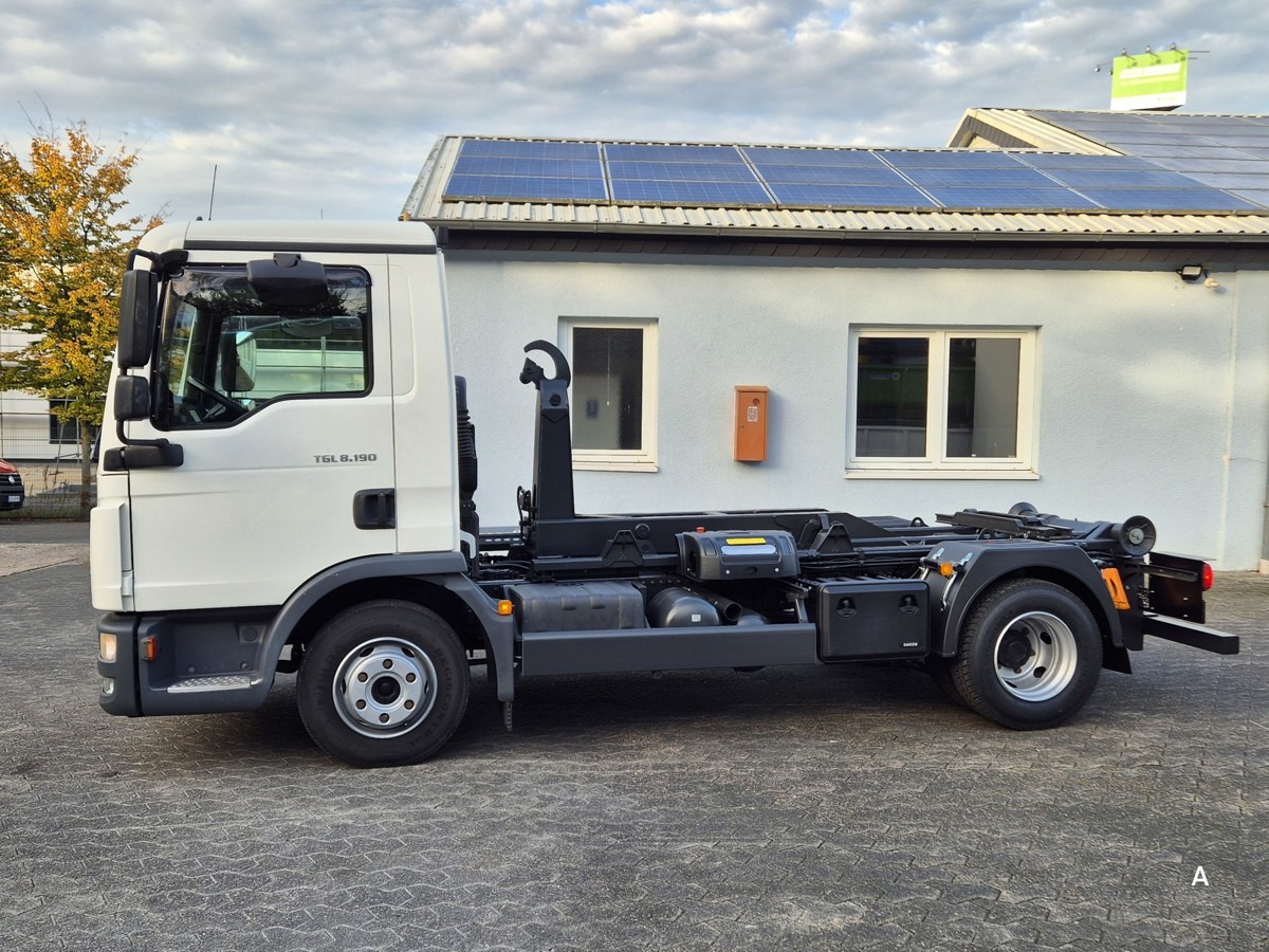 MAN TGL 8.190 BL City Abrollkipper Aut., 2 x AHK sof - Hook-lift sunkvežimis: foto 3 MAN TGL 8.190 BL City Abrollkipper Aut., 2 x AHK sof - Hook-lift sunkvežimis: foto 3