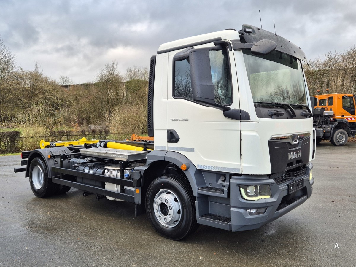 MAN TGM 15.290 BL Abrollkipper Multihook City+1570mm - Hook-lift sunkvežimis: foto 3 MAN TGM 15.290 BL Abrollkipper Multihook City+1570mm - Hook-lift sunkvežimis: foto 3