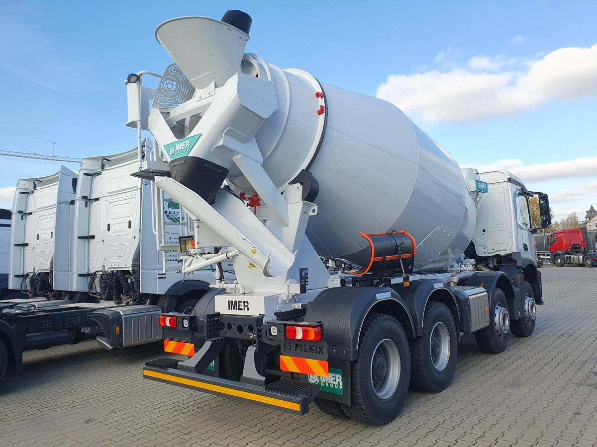 MERCEDES-BENZ Arocs 3740 8x4 Betonmischer IMER ORU LT105 H 10m - Betonvežis: foto 3 MERCEDES-BENZ Arocs 3740 8x4 Betonmischer IMER ORU LT105 H 10m - Betonvežis: foto 3
