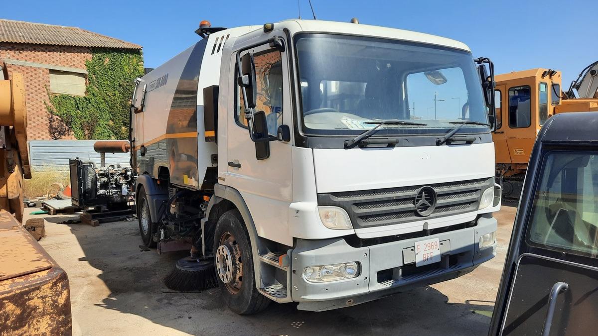 SCHMIDT SK600 - Gatvių šlavimo mašina: foto 3 SCHMIDT SK600 - Gatvių šlavimo mašina: foto 3