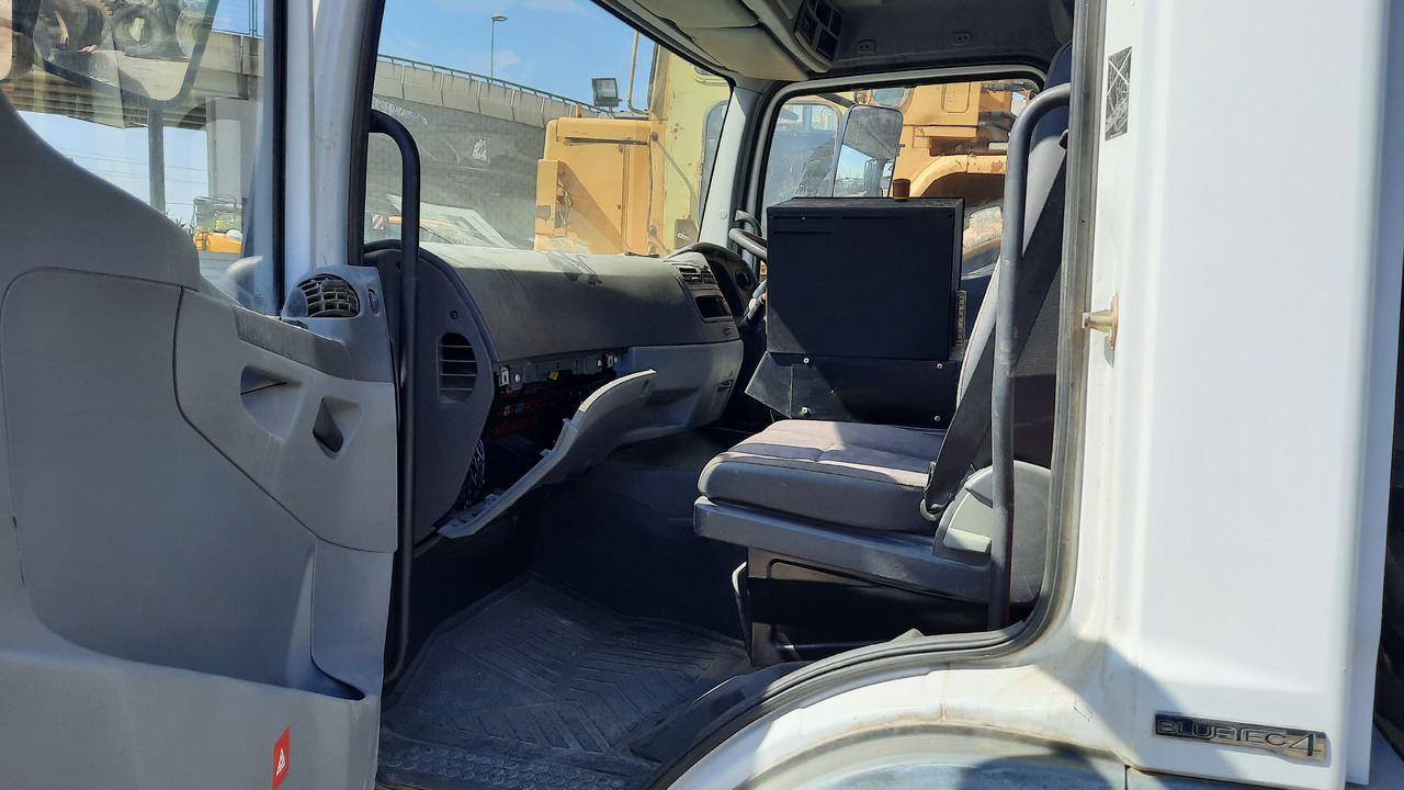 SCHMIDT SK600 - Gatvių šlavimo mašina: foto 5 SCHMIDT SK600 - Gatvių šlavimo mašina: foto 5