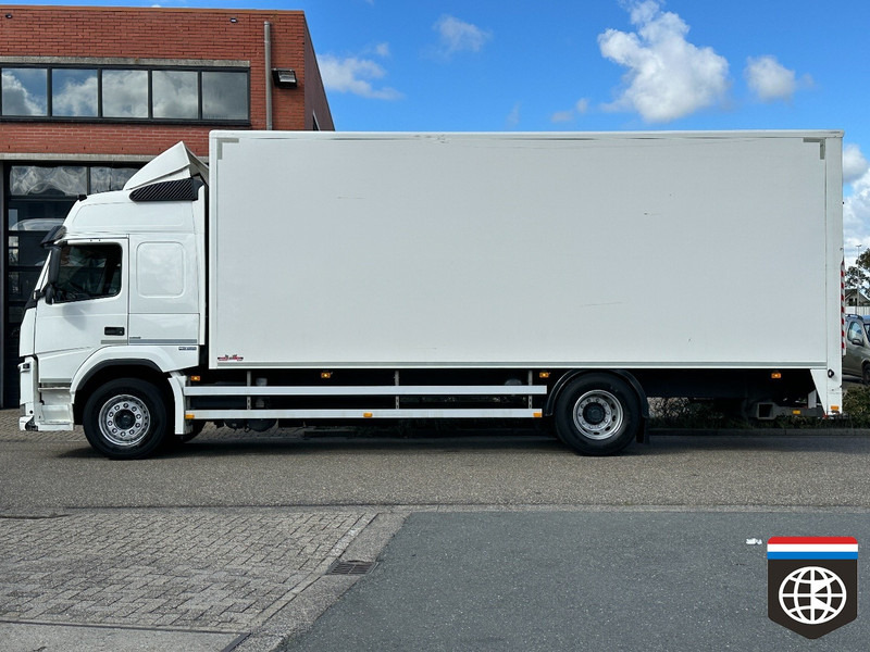 Volvo FM TAIL LIFT / GOOD TIRES / AC - Furgonas sunkvežimis: foto 3 Volvo FM TAIL LIFT / GOOD TIRES / AC - Furgonas sunkvežimis: foto 3