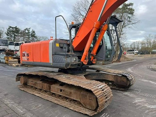 Isuzu ZX250LC-3 - ZX 250 LC-3 - ZX250 - Ekskavatorius: foto 5 Isuzu ZX250LC-3 - ZX 250 LC-3 - ZX250 - Ekskavatorius: foto 5