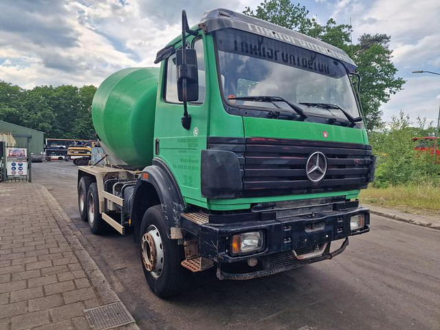 Mercedes-Benz 2527 B 6X4 - Betonvežis: foto 3 Mercedes-Benz 2527 B 6X4 - Betonvežis: foto 3