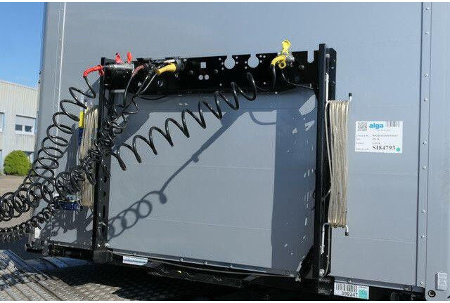 Kögel SN 24, Palettengasten, Luft-Lift, BPW, Edscha - Tentinė puspriekabė: foto 5 Kögel SN 24, Palettengasten, Luft-Lift, BPW, Edscha - Tentinė puspriekabė: foto 5