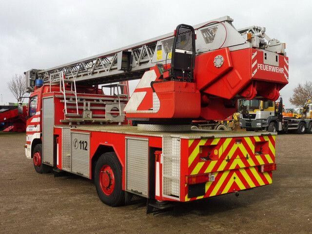 Mercedes-Benz 1528 ATEGO 4x2, Drehleiter DL23-12, Metz, 30m - Gaisrinė mašina: foto 3 Mercedes-Benz 1528 ATEGO 4x2, Drehleiter DL23-12, Metz, 30m - Gaisrinė mašina: foto 3