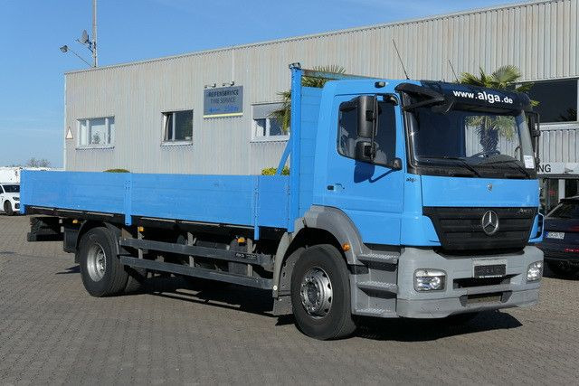 Mercedes-Benz 1824 L Axor 4x2, 3. Sitz, AHK, Gerüstbau, Klima Mercedes-Benz 1824 L Axor 4x2, 3. Sitz, AHK, Gerüstbau, Klima - Platforminis/ Bortinis sunkvežimis: foto 3 Mercedes-Benz 1824 L Axor 4x2, 3. Sitz, AHK, Gerüstbau, Klima Mercedes-Benz 1824 L Axor 4x2, 3. Sitz, AHK, Gerüstbau, Klima - Platforminis/ Bortinis sunkvežimis: foto 3