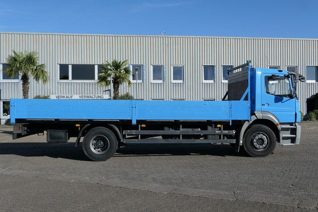 Mercedes-Benz 1824 L Axor 4x2, 3. Sitz, AHK, Gerüstbau, Klima Mercedes-Benz 1824 L Axor 4x2, 3. Sitz, AHK, Gerüstbau, Klima - Platforminis/ Bortinis sunkvežimis: foto 4 Mercedes-Benz 1824 L Axor 4x2, 3. Sitz, AHK, Gerüstbau, Klima Mercedes-Benz 1824 L Axor 4x2, 3. Sitz, AHK, Gerüstbau, Klima - Platforminis/ Bortinis sunkvežimis: foto 4