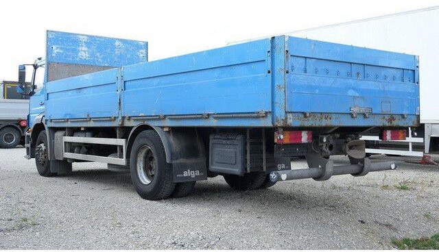 Mercedes-Benz 1833 L Axor 4x2, Klima, 7.200mm lang, AHK - Platforminis/ Bortinis sunkvežimis: foto 4 Mercedes-Benz 1833 L Axor 4x2, Klima, 7.200mm lang, AHK - Platforminis/ Bortinis sunkvežimis: foto 4