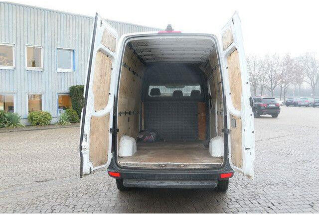 Mercedes-Benz 213 CDI Sprinter 4x2, Klima, 3. Sitz, Holzausbau - Mažas furgonas: foto 5 Mercedes-Benz 213 CDI Sprinter 4x2, Klima, 3. Sitz, Holzausbau - Mažas furgonas: foto 5