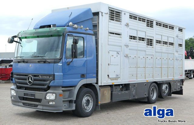 Sunkvežimis žirgams vežti Mercedes-Benz 2541 L Actros 6x2, Finkl, 3 Stock,Kombi Liner XL: foto 1