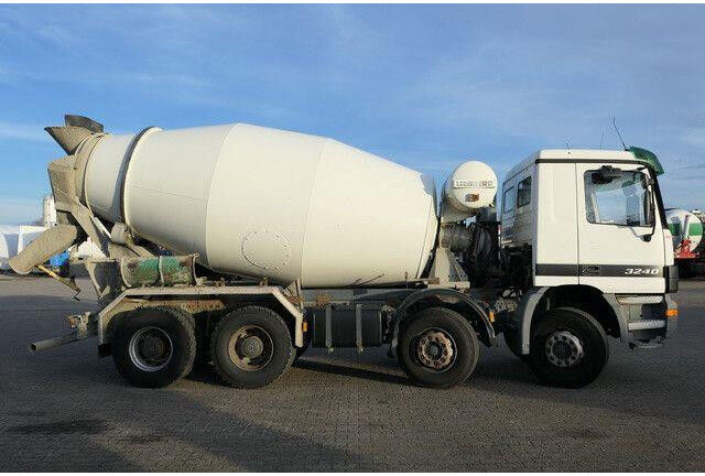 Mercedes-Benz 3240 B Actros 8x4, Liebherr HTM904, 9m³ - Betonvežis: foto 2 Mercedes-Benz 3240 B Actros 8x4, Liebherr HTM904, 9m³ - Betonvežis: foto 2