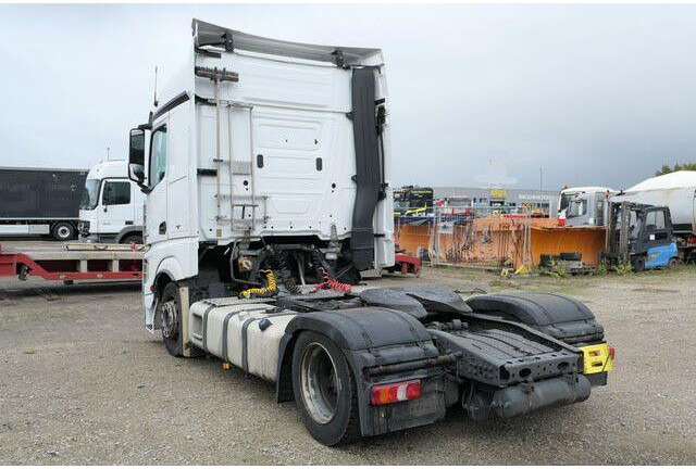 Mercedes-Benz 1843 Actros 4x2, Retarder, 2x Tank, AC, Lowliner - Vilkikas: foto 3 Mercedes-Benz 1843 Actros 4x2, Retarder, 2x Tank, AC, Lowliner - Vilkikas: foto 3