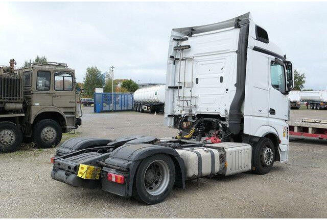 Mercedes-Benz 1843 Actros 4x2, Retarder, AC,2x Tank, Lowliner - Vilkikas: foto 2 Mercedes-Benz 1843 Actros 4x2, Retarder, AC,2x Tank, Lowliner - Vilkikas: foto 2