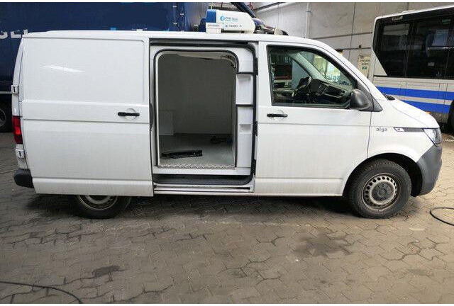 Volkswagen T 6 4x2, Thermo King E200MAX50, 3. Sitz, 184tkm - Furgonas šaldytuvas: foto 4 Volkswagen T 6 4x2, Thermo King E200MAX50, 3. Sitz, 184tkm - Furgonas šaldytuvas: foto 4