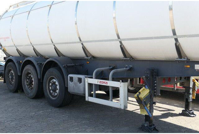 ZORZI 38 S ET, Isoliert, 32m³, 4 Kammern, BPW - Puspriekabė cisterna: foto 2 ZORZI 38 S ET, Isoliert, 32m³, 4 Kammern, BPW - Puspriekabė cisterna: foto 2