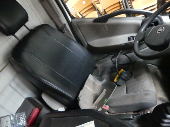 Savivartis sunkvežimis Camionnette tribenne Nissan F241: foto 10