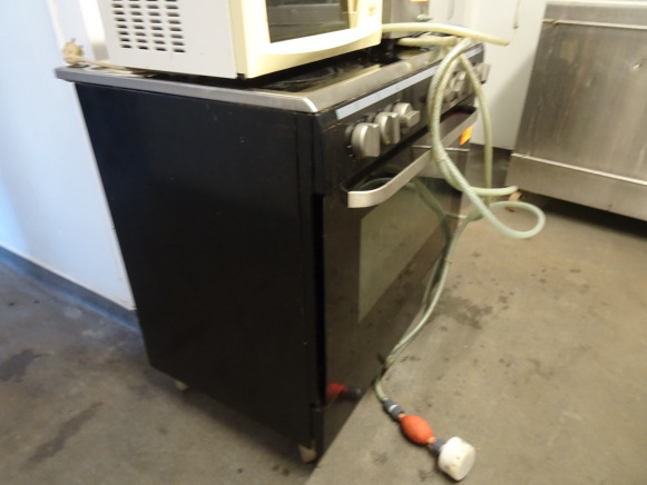 Cuisinière, marque VALBERG
modèle : VALCV905MFCNVT
numéro : 00725157008320460005
voltage : 230 V / 50 Hz
5 taques vitro céramiques Inière, marque VALBERG
modèle : VALCV905MFCNVT
numéro : 007251570083 - Maisto pramonės įranga: foto 2 Cuisinière, marque VALBERG
modèle : VALCV905MFCNVT
numéro : 00725157008320460005
voltage : 230 V / 50 Hz
5 taques vitro céramiques Inière, marque VALBERG
modèle : VALCV905MFCNVT
numéro : 007251570083 - Maisto pramonės įranga: foto 2