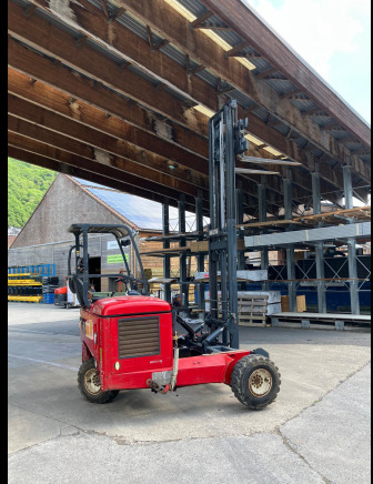 Moffett M8 30.4 - Šoninis krautuvas: foto 1 Moffett M8 30.4 - Šoninis krautuvas: foto 1