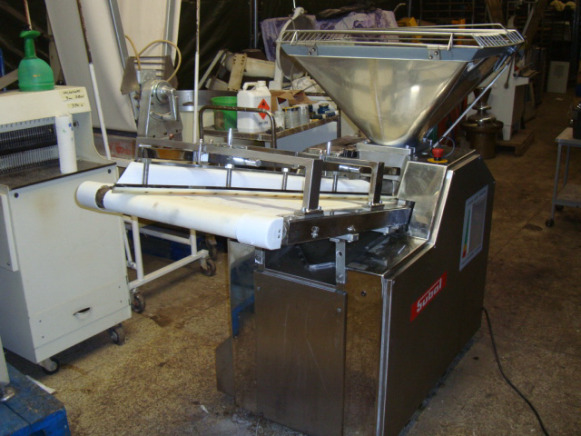 Peseuse diviseuse volumétrique SUBAL PHC 130 - Kepyklų įranga: foto 1 Peseuse diviseuse volumétrique SUBAL PHC 130 - Kepyklų įranga: foto 1